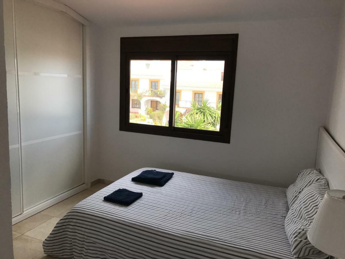 Adosado En Residencial Villa Sitio de Calahonda Kültér fotó